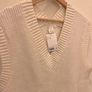 H&M sweater vest